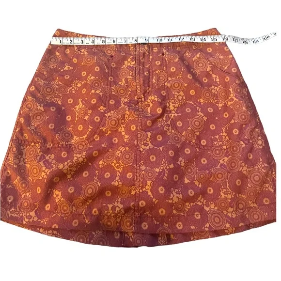 Isis skirt with shorts size 8 - Picture 5 of 7